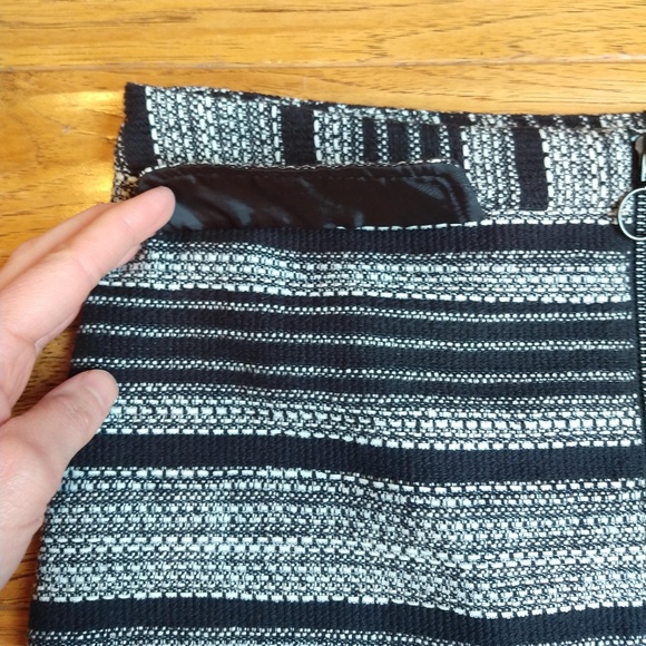 Reitmans | Black/White Zipper-front Skirt - Picture 4 of 6